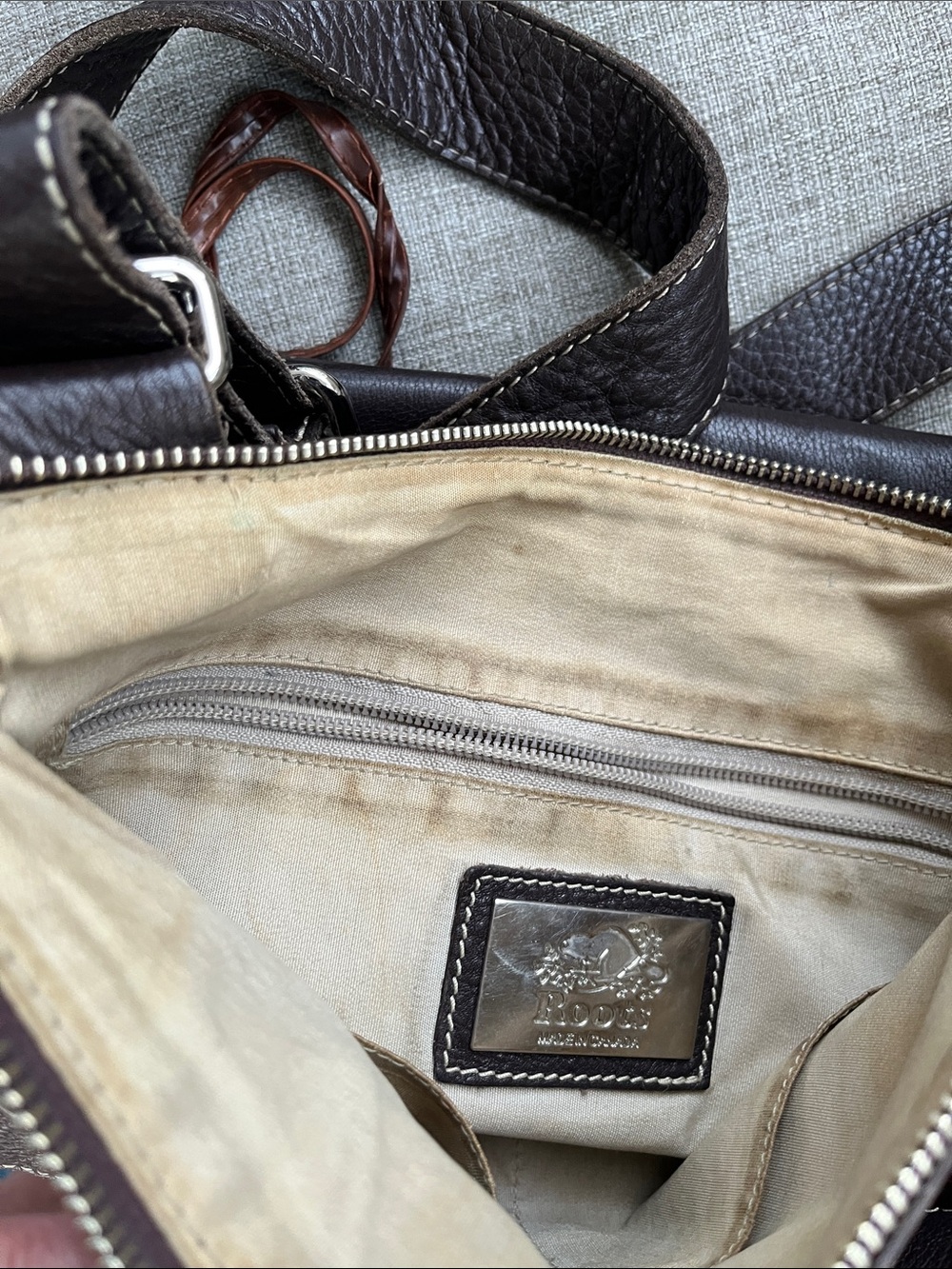 Roots Dark Brown Leather Crossbody Bag with Front Pockets - Picture 10 of 16
